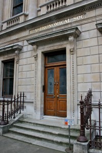 Entrance_to_the_Royal_Astronomical_Society_2