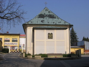 1024px-Rychnov_Synagogue